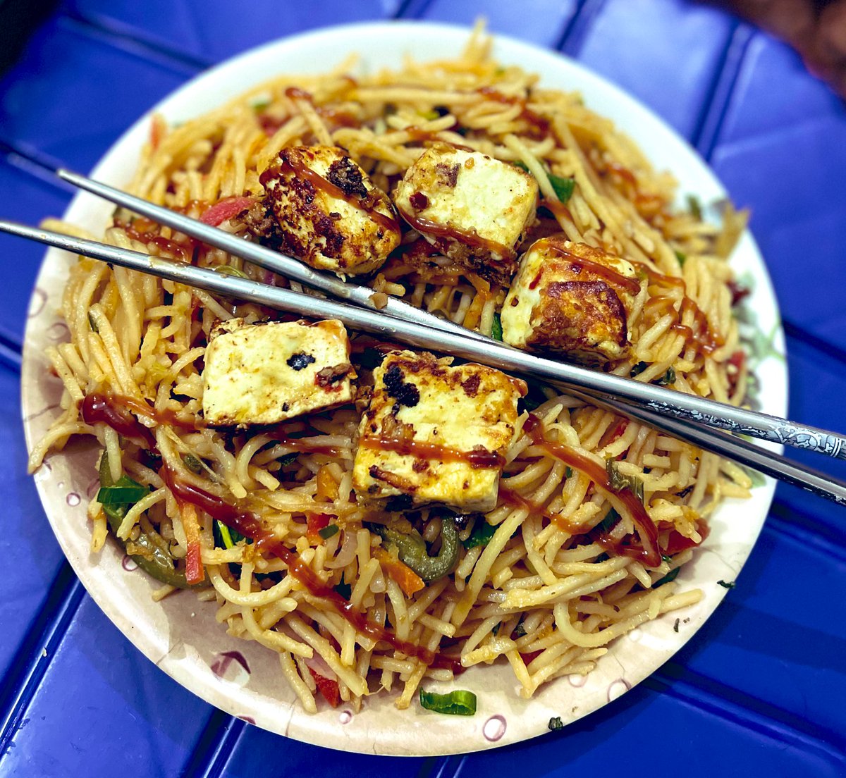 CookiteasyRecip's tweet photo. Homemade Paneer tikka noodles 😋
#paneertikka
#noodles
#homemadefood
#streetstyle
#Cookiteasyrecipes https://t.co/MnKJqh03iZ