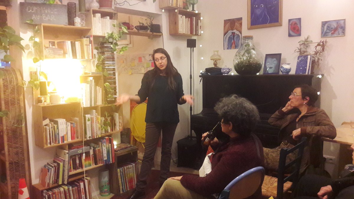 AMChronicles's tweet photo. @LAlternateur94 @ESS_Club_Idf @mois_ESS @ZoneAH @valdemarne_94 @Acestmieux1 Introduction de la soirée au Lieu commun par Mélisande Pavillet, du @valdemarne_94 
#MoisEss21 #ESS https://t.co/KUOCNH5ctm