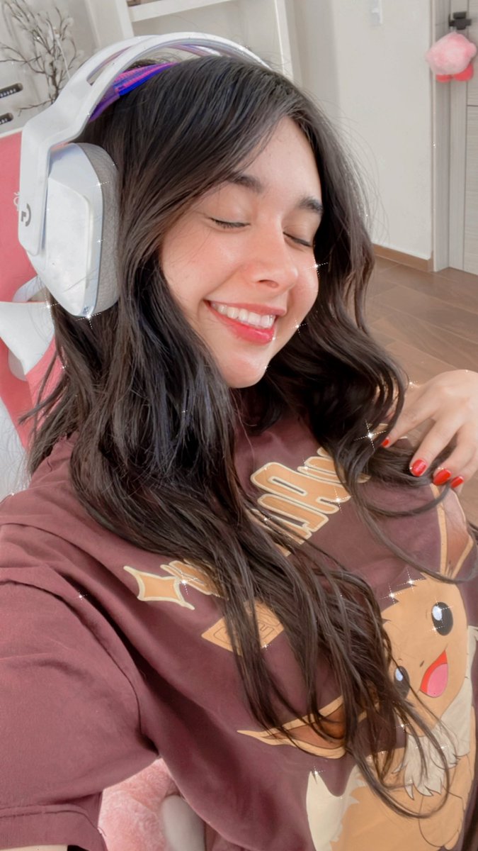 itslaimun's tweet photo. Ven uwu https://t.co/0vXvGWzEh7 https://t.co/y6dDsF1Er6