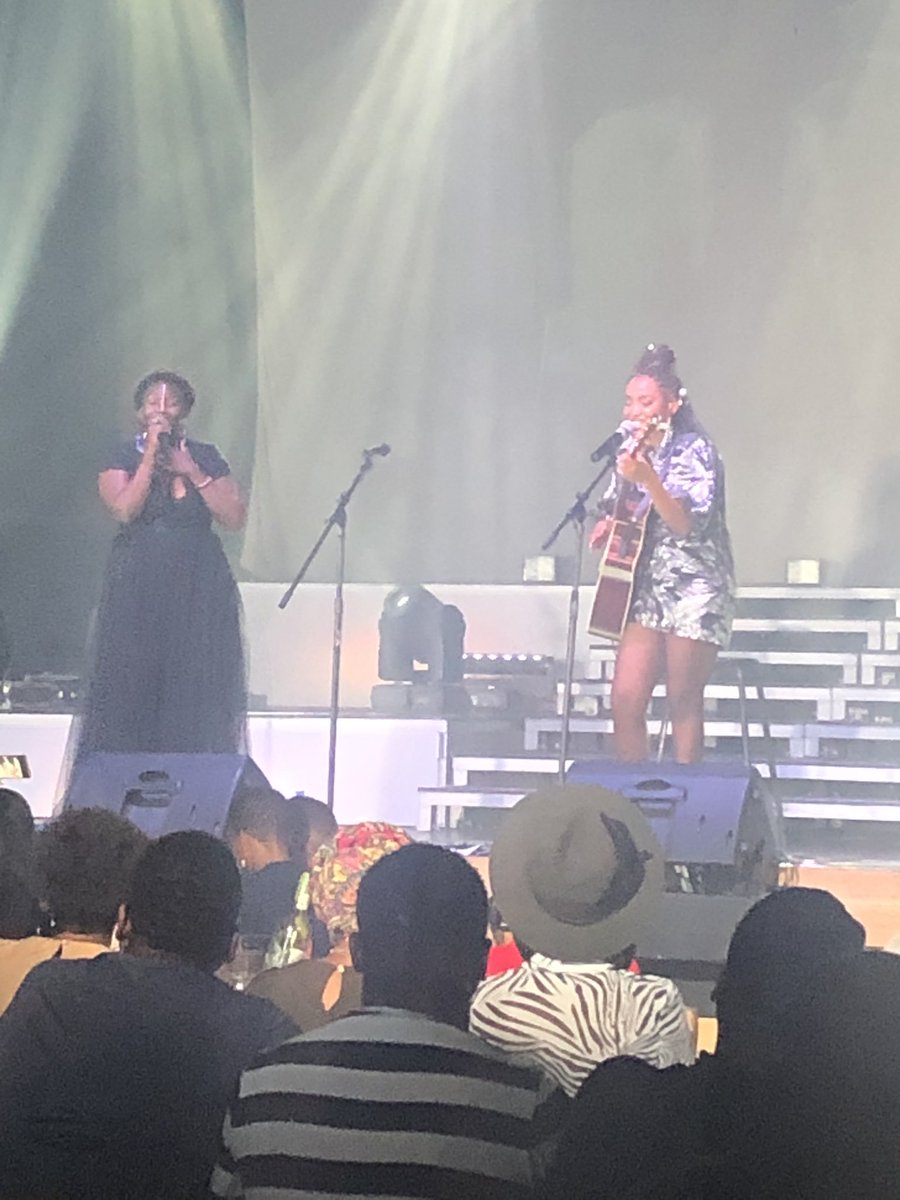 Moecanometry's tweet photo. @BeritaAfroSoul and @AmandaBlackSA beautiful performance https://t.co/MMaDwR6a7U