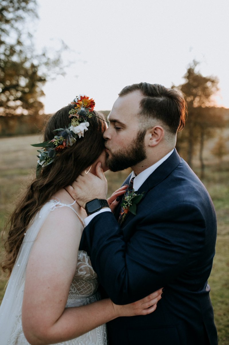 pairahslacks's tweet photo. then comes  • m a r r i a g e •

11.14.21 the absolute best day in my life: the day I became a wife to the man I have been praying for my entire life! Here’s to all the adventures ahead, to our life may it be glorifying to God, and to serving others well- together. https://t.co/DgL6zONGrP