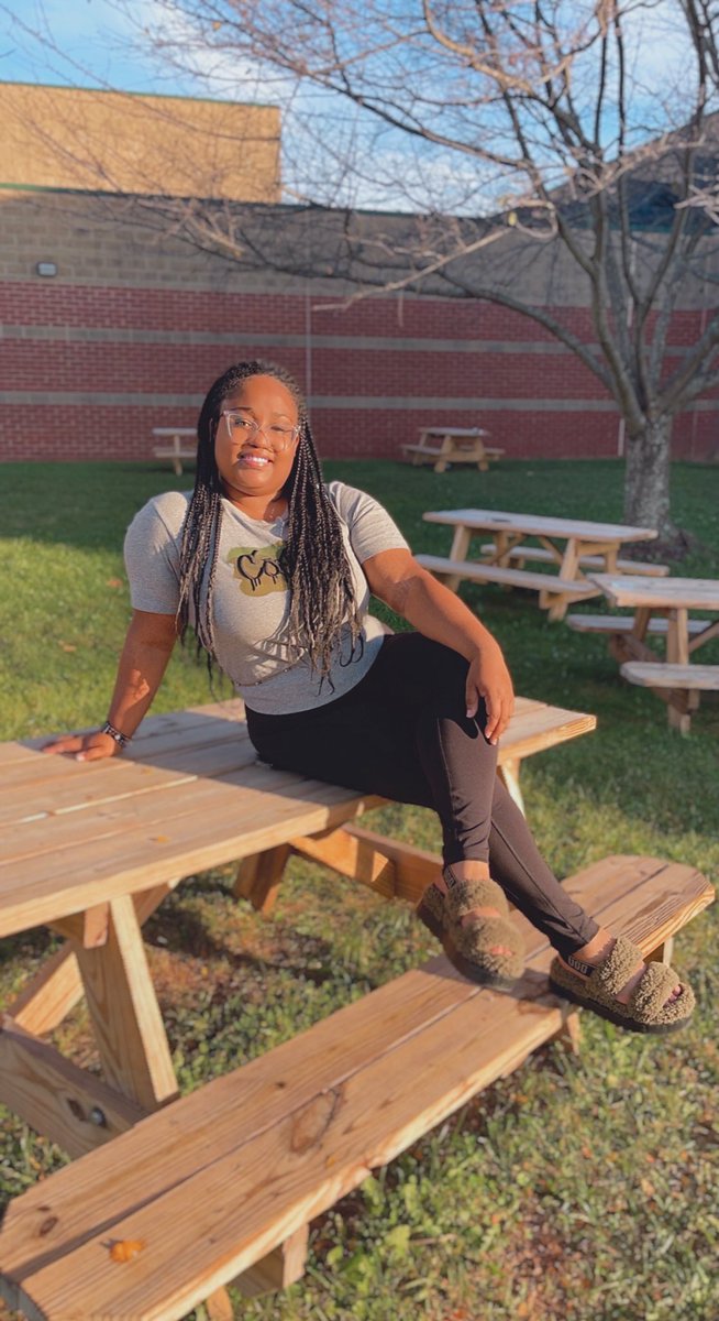 It2ALibraT1ng's tweet image. Fall into yours hearts! 
#FallingForFall #FallColors
IG saw it first. 🍁💛🍂🧡