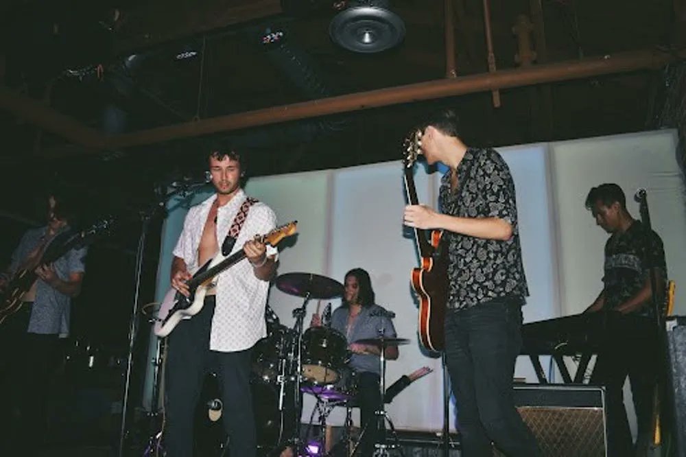 dailywildcat's tweet photo. From practicing in a tiny basement, to the stage of @dusktucson, the University of Arizona student band, The Basements, are experiencing their first taste of what it's like to be in the spotlight. Arts &amp; Life reporter @abbiekosoc has more.
https://t.co/z8DSYubIsG https://t.co/DzGTIvxuSv
