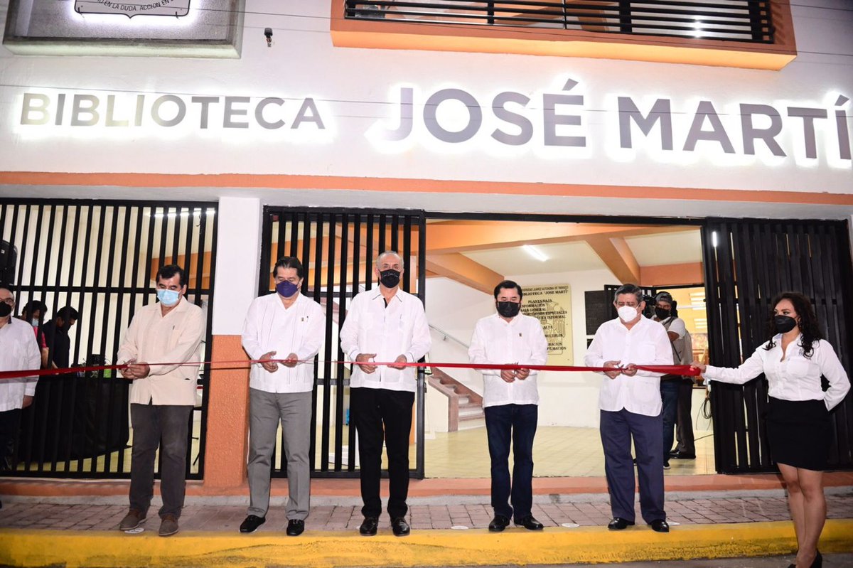 NachoRios1's tweet photo. El gobernador @cmmerino acompañafo por el rector de la @UJAT @narvaezosorio encabezó
la reinauguración (rehabilitación integral) de la Biblioteca "José Martí', una de las más importantes del estado de Tabasco, fundada el 12 de octubre de 1944. https://t.co/j8z8ExySe0