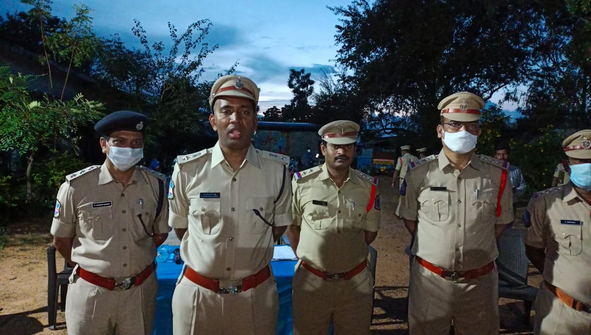 MalkajgiriCop's tweet photo. As per the instructions of #CP_Rachakonda, under the leadership of @DcpBhongir conducted #CORDON & #SEARCH_OPERATION in Bommalaramaram village of @BommalaramarmPS. 136 Police personnel participated in this operation, #Seized Two wheelers-34, Four wheelers-01 & 70 liquor bottles. https://t.co/3oR1qk8U7f