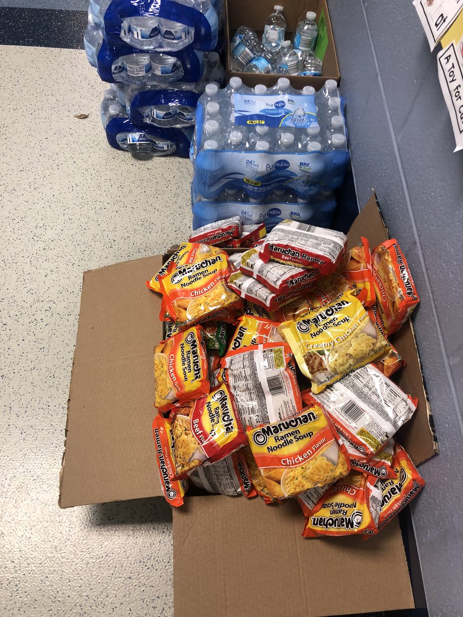 FTWoodfillES's tweet image. How awesome is this!  Our K classes have collected, sorted and created over 400 Power Packs of food for families across NKY @WittmerWES @AJonesWes @joy_layman @FTSUPT