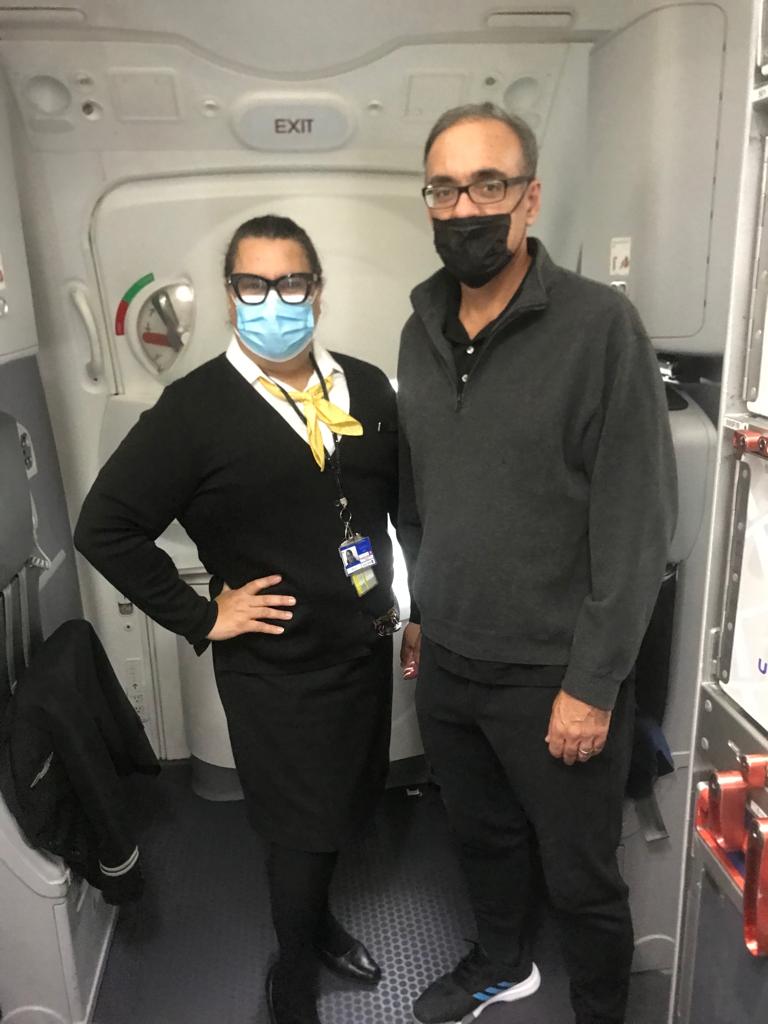 datani's tweet photo. Congratulations on reaching your 1MM Mr James Meneely III with @united 🎉. Thank you for flying with us today and look forward to seeing you again soon!✈#BeingUnited @weareunited @UALondonLegends @CarlaOReillyUA @ammyheathrow https://t.co/E4Dkg1iPIN