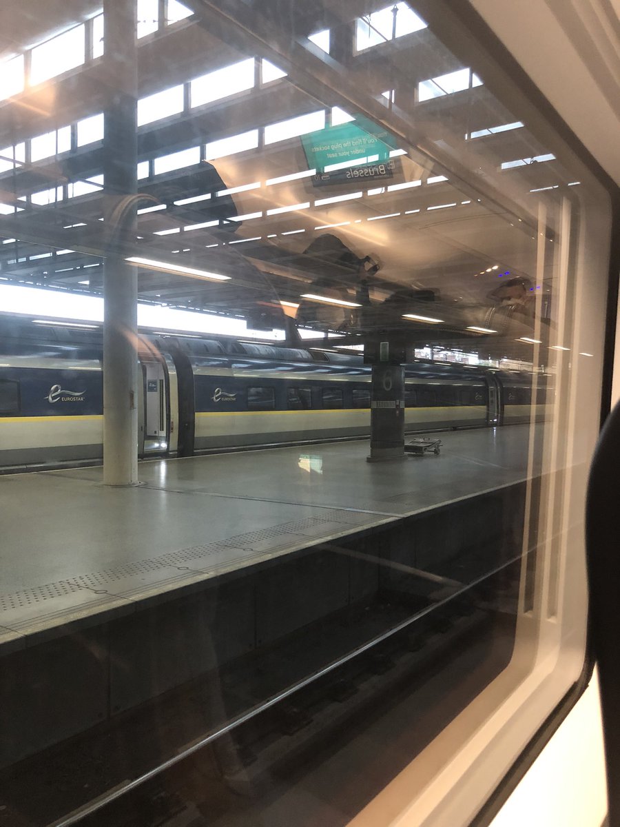 philmoss5's tweet photo. Long time (6 years) since Iβve done thisβ¦
#Eurostar #es9142 London - Bruxelles https://t.co/3WQbQNZ7gl