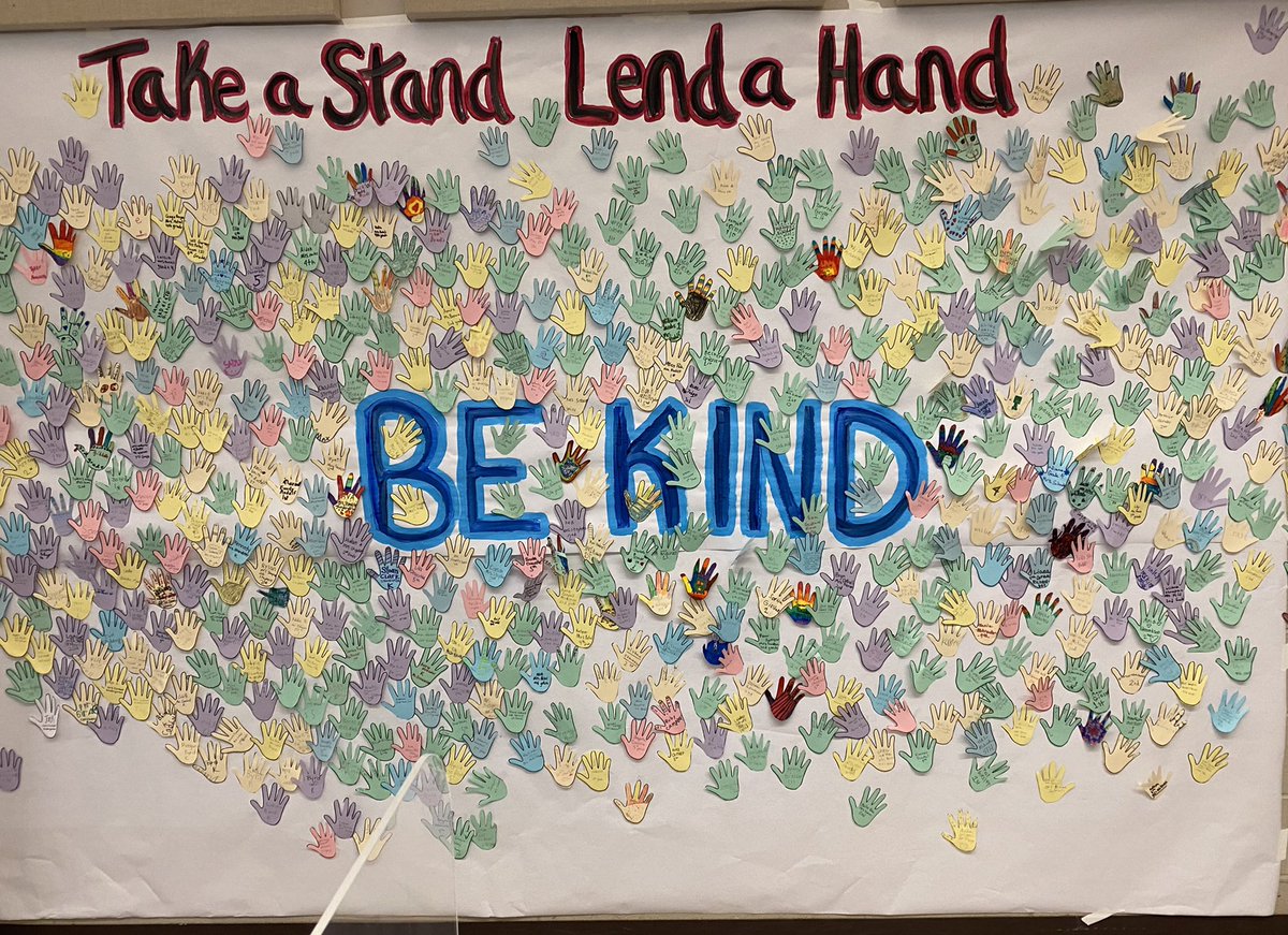 EastSide_CCSD's tweet photo. Love seeing our students embrace kindness with Red Ribbon Week this week.  ❤️ @EastsideElemPTA #EastSideEaglePride https://t.co/XHyQFcdOn6