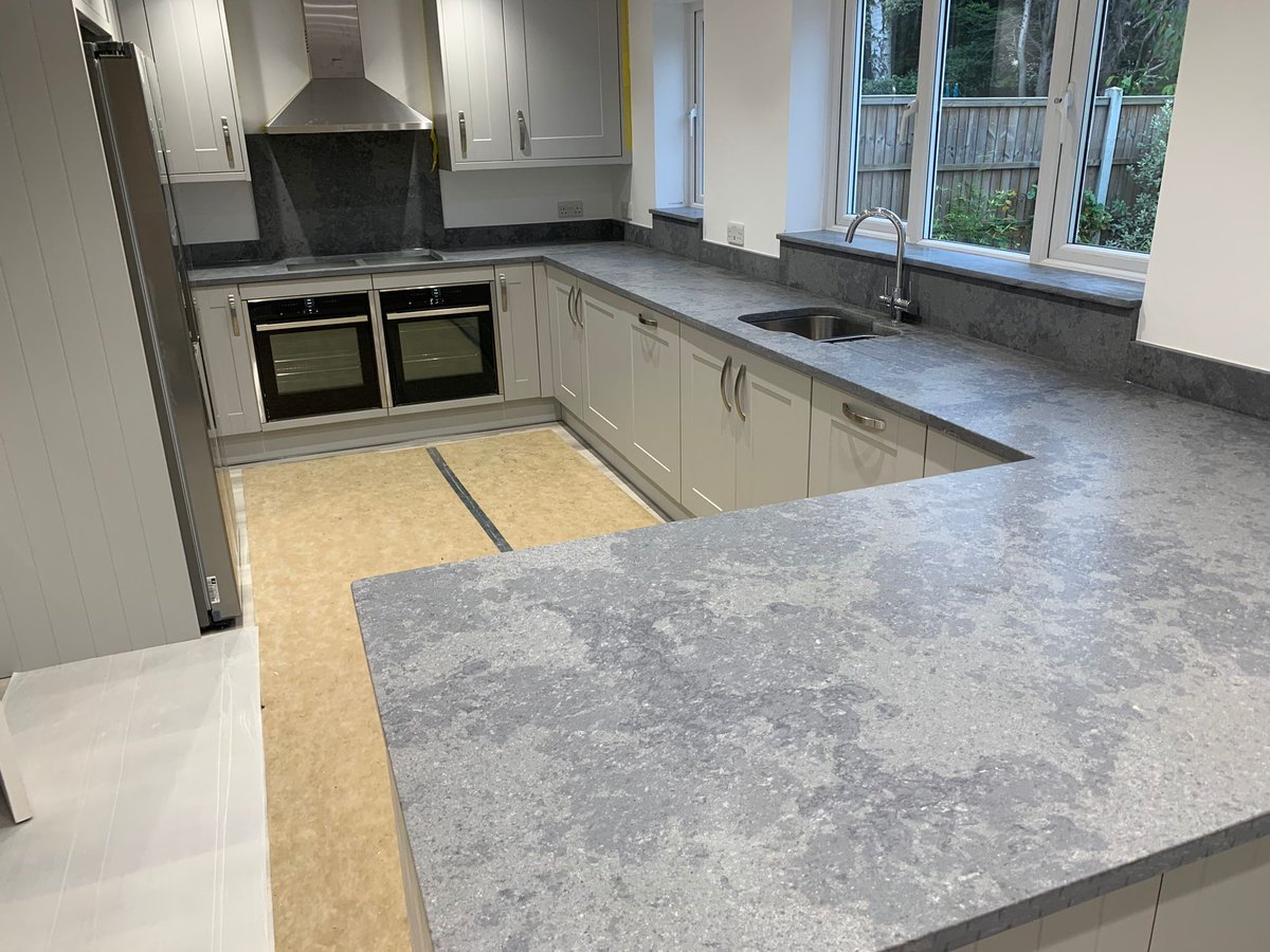 MedusaStoneLtd's tweet photo. We just love how these kitchen worktops look! 😍
30mm Petra concrete Quartz installed for our clients kitchen worktop in Langdon Hills📍
#KitchenWorktop #Quartz #KitchenIsland #WorktopSpecialists #30mm #petraconcrete #kitchensurfaces #installation #worktops #stone #kitchen https://t.co/P5pPCMNgPE
