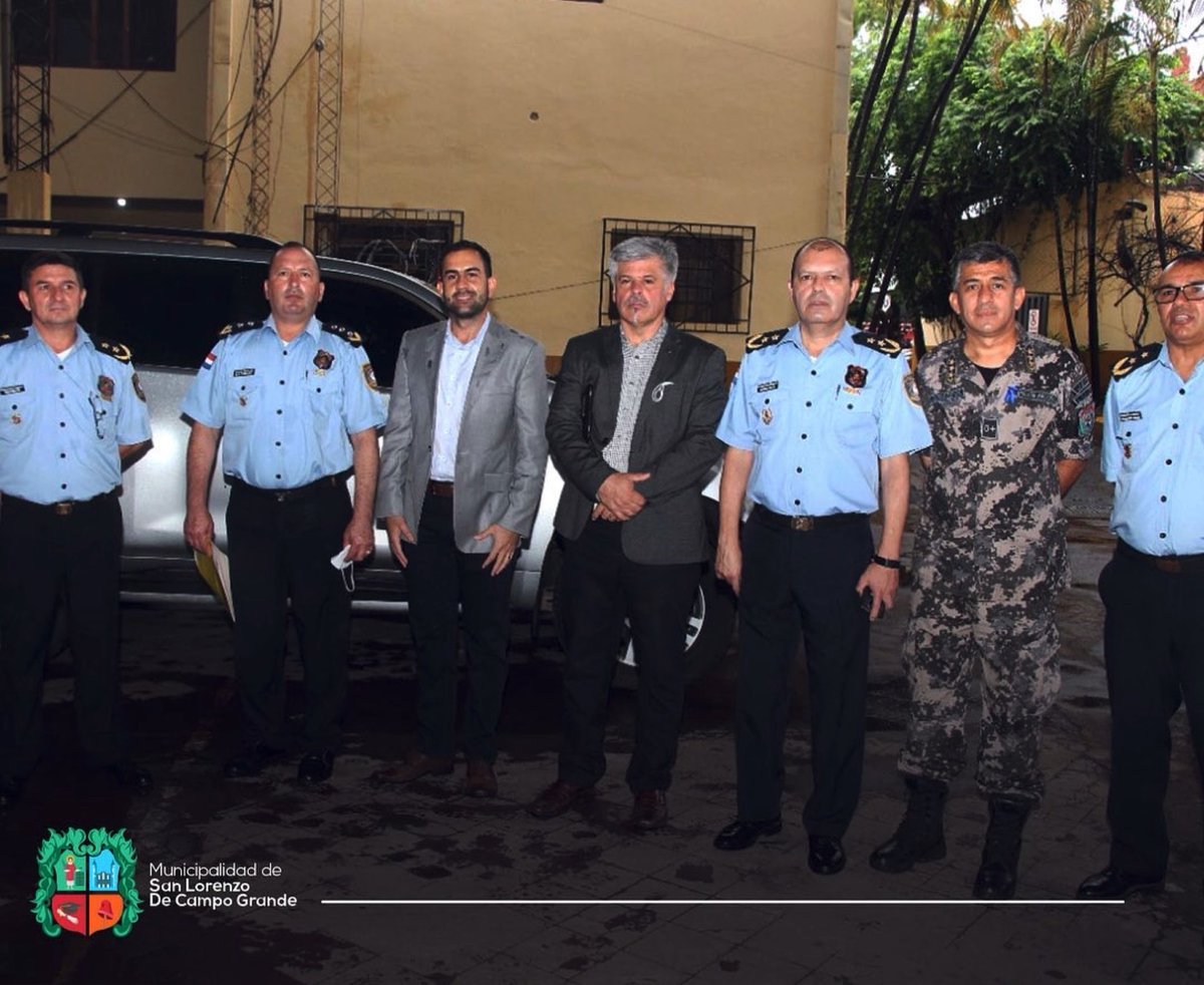 salomonfelipe's tweet photo. de la sociedad civil sanlorenzana. 

El objetivo es fijar un plan de trabajo conjunto con la Policía Nacional para fortalecer la seguridad y el orden público en distintos puntos de nuestra ciudad.

#SanLoAsiTeQuiero https://t.co/CkCO79tve2