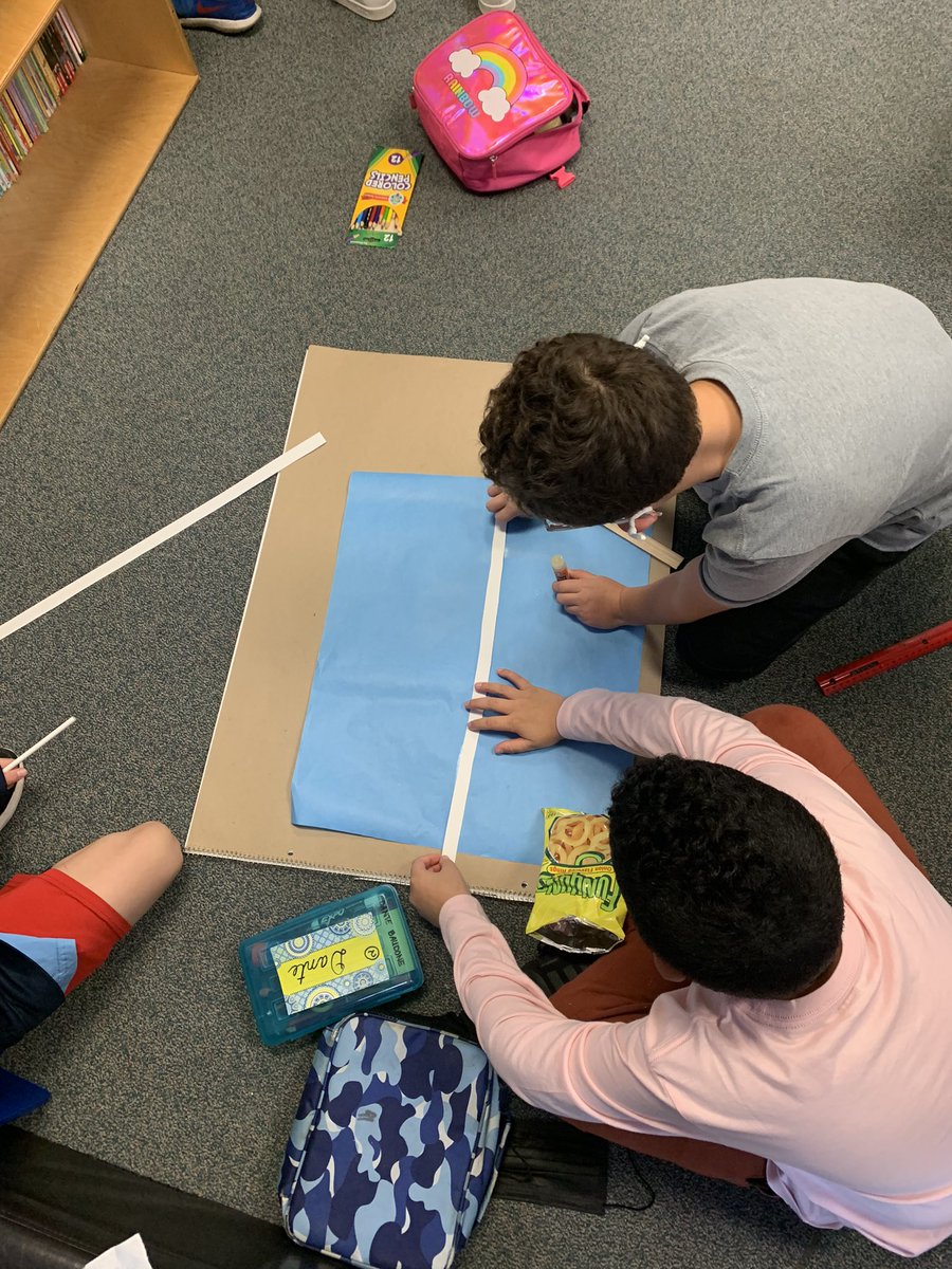 Hello3GLearners's tweet photo. Working cooperatively on a secret project to spread some kindness. https://t.co/eFylC1Iknk