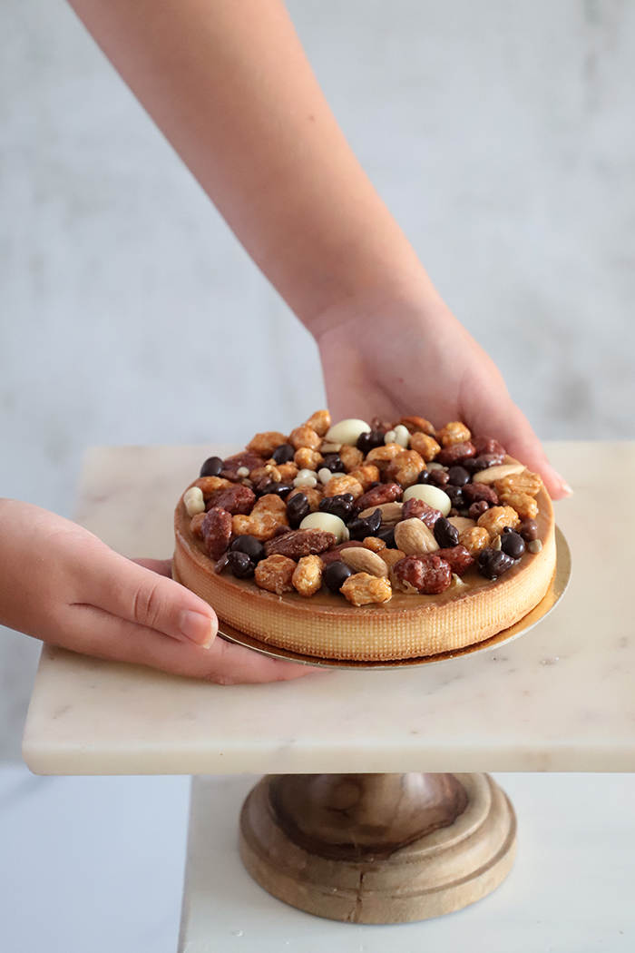 Tarta namelaka de chocolate Dulcey y frutos secos garrapiñados
Receta↓↓↓
lareposteriademiguel.com/2021/11/tarta-…