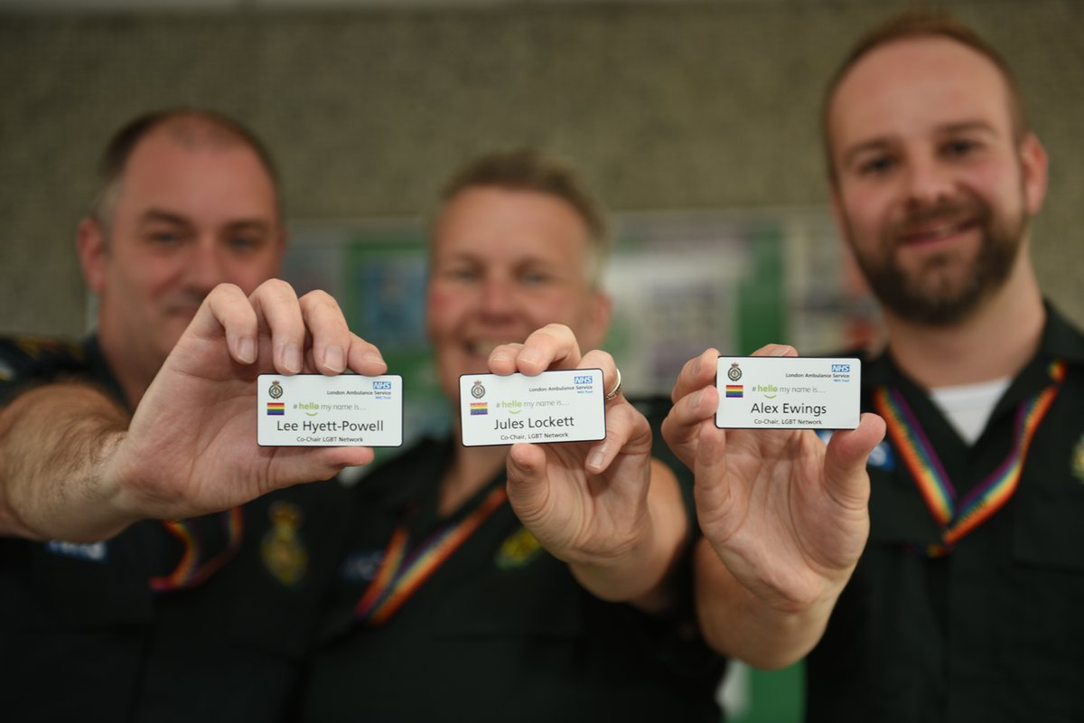 Ldn_Ambulance's tweet photo. Many of #TeamLAS's badges start with #Hellomynameis to highlight the importance of personal introductions to compassionate patient care.

Some badges include the rainbow flag to encourage people to speak confidently - in a safe space - about LGBT issues.

#WorldHelloDay @LAS_LGBT https://t.co/EZ38EmzMkJ