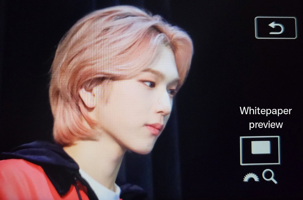 WHITEPAPE_R's tweet photo. 211119 사운드웨이브

공주님 누구야?

#EPEX #이펙스 #BAEKSEUNG #백승 #백지야 https://t.co/c2hcUrjPNb