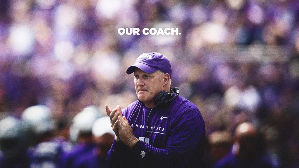 Join us tonight at 7 p.m. for our final Chris Klieman Radio Show! You won't want to miss it. 🏈
📸:K-State Sports