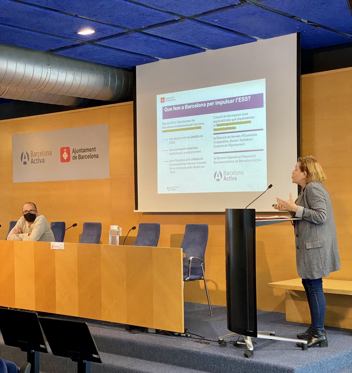 davidmilletbas's tweet photo. Seguim ara amb la visió #ESS de la mà de Emília Pallàs, Xavi Capdevila i taula rodona d’experiències. @AltresEconomies @FPareManel #9BEconomia #forumnoubarris @Bcn_NouBarris https://t.co/oGrlgpOWQm