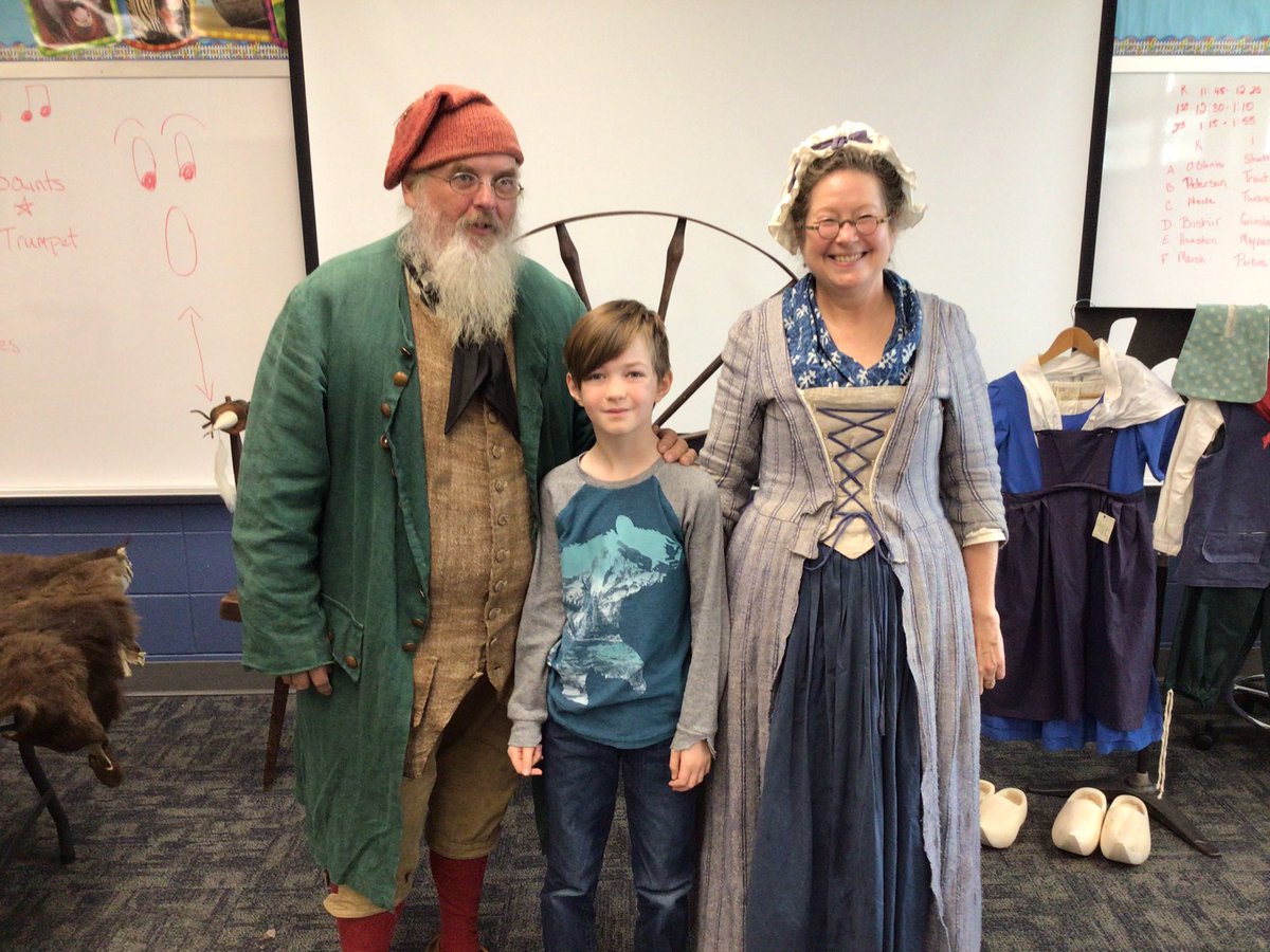 2ndwithMrsZ's tweet photo. Today we got to learn and experience the daily life from the Revolutionary War and the War of 1812 time period.  Thank you Mr. and Mrs. Hainlen for letting us see and hear all you know!  #2ndgraderocks https://t.co/fTgHG1uvD9
