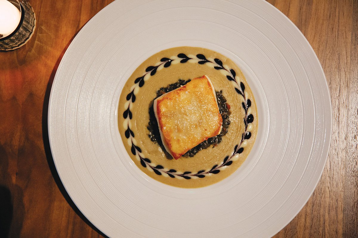 It is time to meet … The Continental: Food critics <a href="/RipleyPickles/">Ashley Brantley</a> and <a href="/scavendish/">Steve Cavendish</a> weigh in on Sean Brock’s fine-dining spot at the Grand Hyatt.
nashvillescene.com/food_drink/rev…