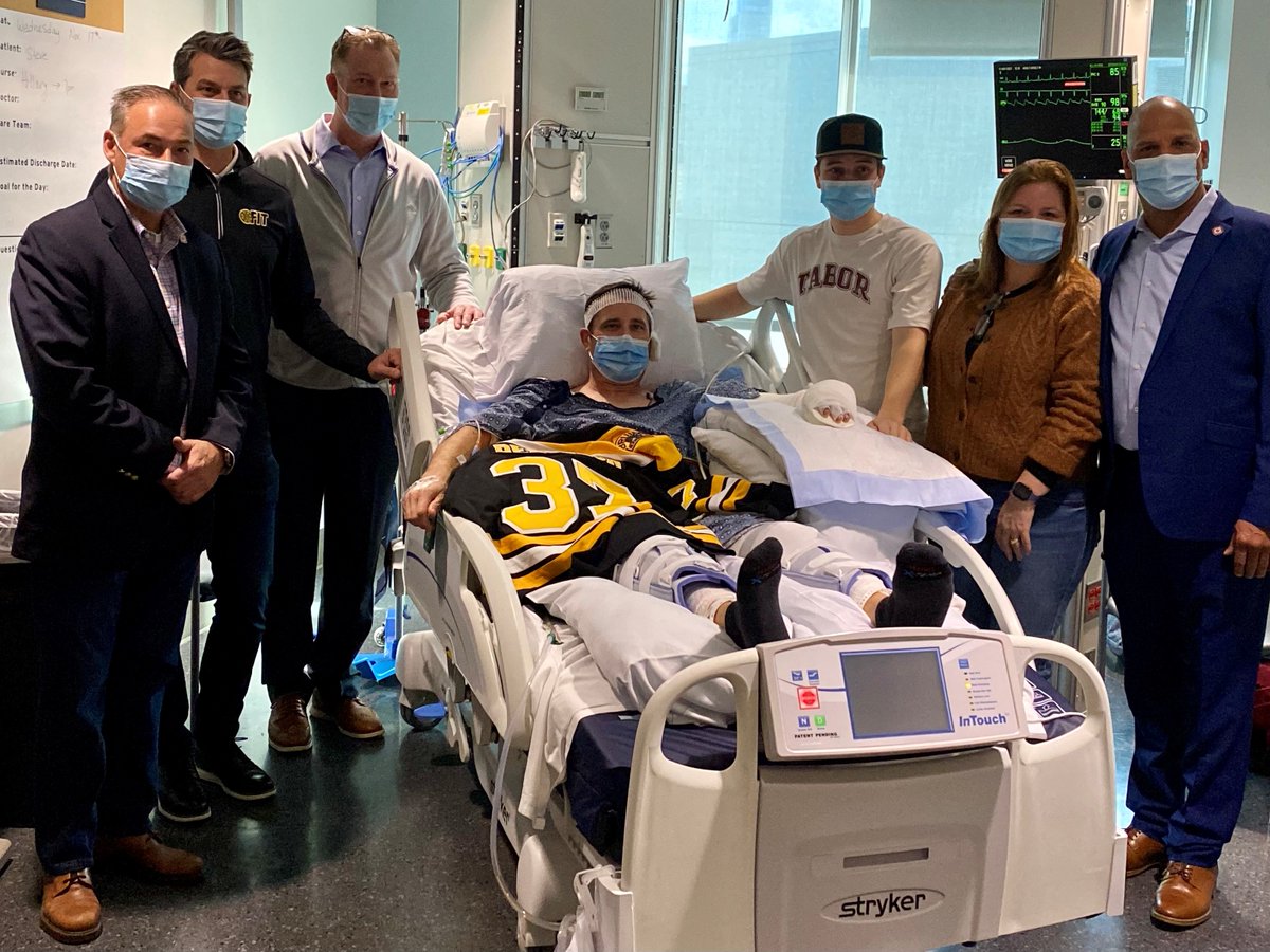 MassGeneral News (@massgeneralnews) on Twitter photo Yesterday, the <a href="/NHLBruins/">Boston Bruins</a> Foundation, <a href="/AndrewRaycroft/">Andrew Raycroft</a>, <a href="/LOCAL_718/">Boston Firefighters Local 718 IAFF</a> and <a href="/BostonBurn/">Boston Firefighters Burn Foundation</a> visited injured <a href="/ManchesterFD/">Manchester Fire Dept</a> chief Steve DesRuisseaux and his family. The family thanks the community for their continued support. Yesterday, the <a href="/NHLBruins/">Boston Bruins</a> Foundation, <a href="/AndrewRaycroft/">Andrew Raycroft</a>, <a href="/LOCAL_718/">Boston Firefighters Local 718 IAFF</a> and <a href="/BostonBurn/">Boston Firefighters Burn Foundation</a> visited injured <a href="/ManchesterFD/">Manchester Fire Dept</a> chief Steve DesRuisseaux and his family. The family thanks the community for their continued support.