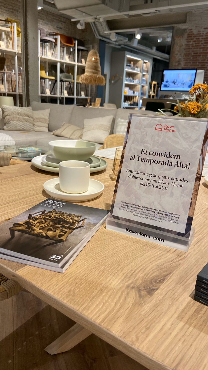 temporadaalta's tweet image. 🛋️ @KaveHome ja és a Girona! Compra aquesta setmana a la seva nova botiga per venir a veure el circ a #TA21. Tens temps fins aquest diumenge! ⌛️