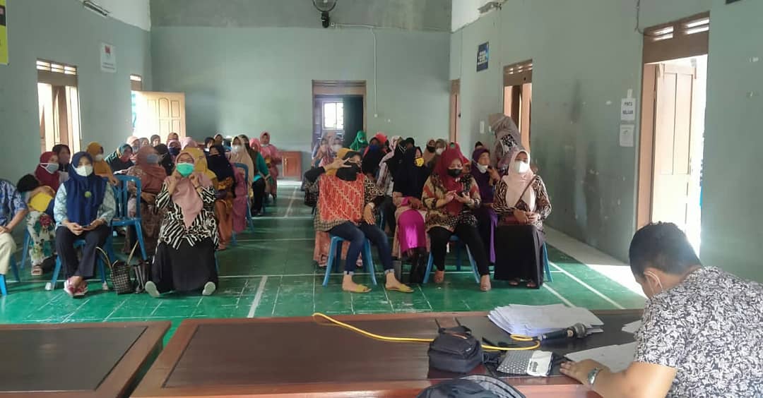 SepatPemdes's tweet photo. Agenda hari ini Kamis, 18 November 2021 Koordinasi pembagian kain batik dan launching perusahaan dari HITACHI SCA asal Solo Baru, tempat pelaksanaan di Balai Desa Sepat

#Sepathebatdanbermartabat
#launching #berbagi #protokolkesehatan #5M https://t.co/t2La5xK1ai