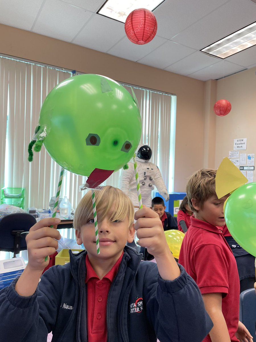 MsEhlisawesome's tweet photo. Balloons over Broadway! Read the book, designed the balloons, and created the balloons. The energy, engagement and success for the activity is powerful. #stem #science #balloonsoverbroadway @BonitaCharter @CSUSAJonHage @CSUSAhq https://t.co/bBgXIHwhFM
