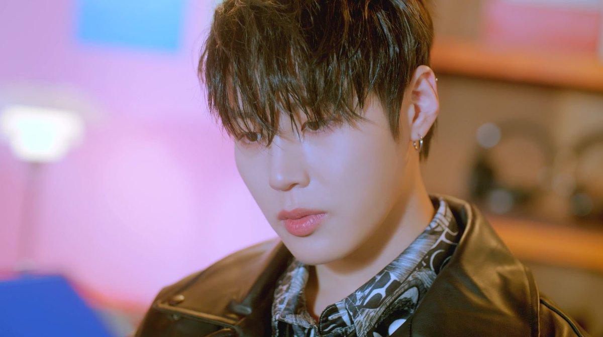 Jjjwannables_2's tweet photo. For the next Saturday at 19.00 WIB #WannableStreamingParty Electrified MV - Ha Sungwoon
Let's join Wannable ✊ ✊✊ https://t.co/KwTo1bPUn0