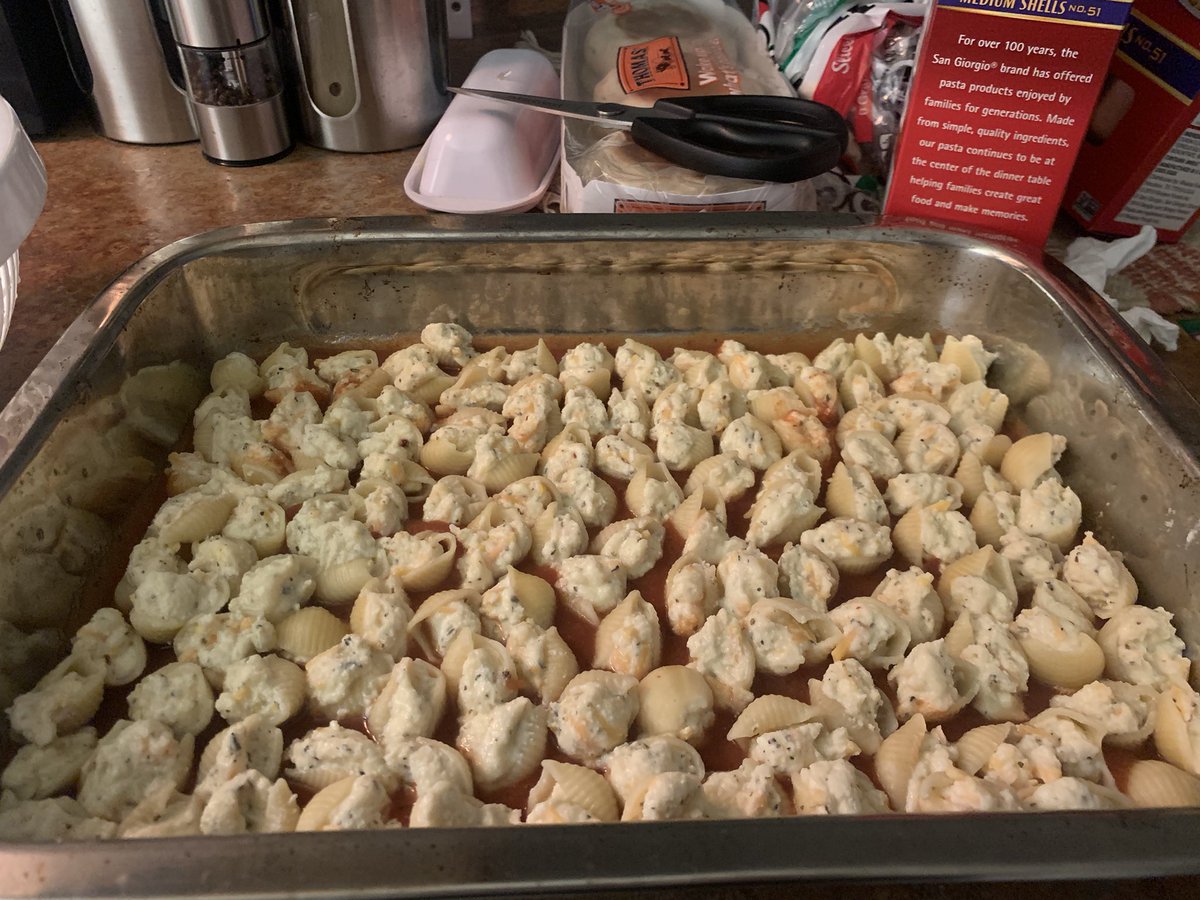 AlexisGish's tweet photo. with abby’s help…first layer was done quickly https://t.co/iPK4d12Lzg