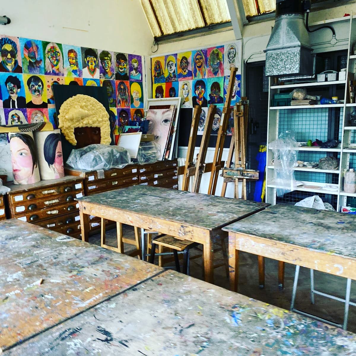 SchoolRustam's tweet photo. اولین جلسه کلاس نقاشی در مدرسه رستم آموزش هم زمان سطح ۱،۲،۳🎨
First painting class at Rustam this week with 🎨
#کلاسهای_نقاشی #کلاس_نقاشی #کلاس_نقاشی_لندن #تدریس_نقاشی #آموزش_نقاشی #مدرسه_فارسی_لند
#staturdaypainting #paintingclass #paintingclasses #persianclasses #farsiclasses https://t.co/lyMJ5py1Zc