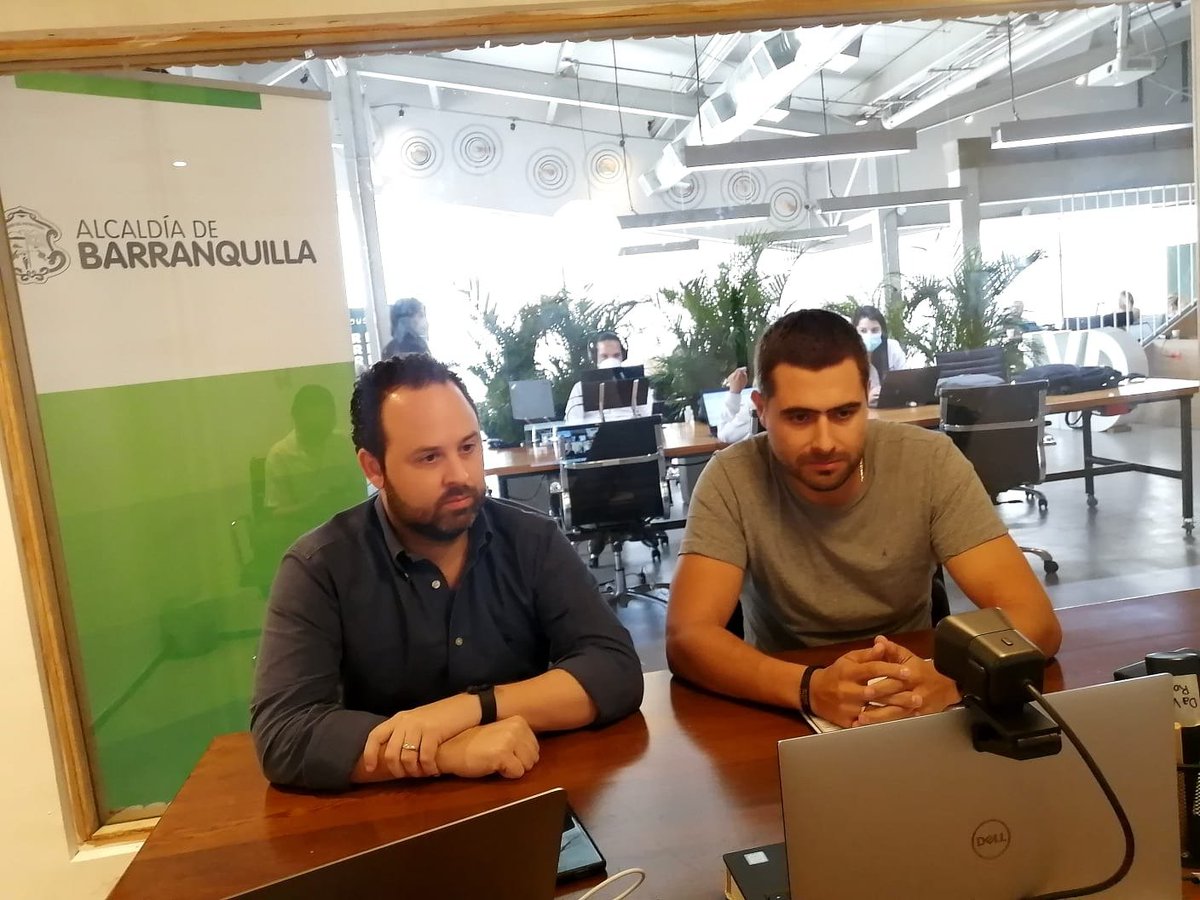 DesEconomicoBAQ's tweet photo. 🚀🌐 ¡La subasta de startups más grande de Colombia se toma Barranquilla! 
#AEstaHora participamos en la rueda de prensa de #StartCO, evento donde se esperan ➕5.000 visitantes y 💲3.000 millones en inversión para hacer realidad grandes proyectos de alto impacto. https://t.co/jNT8i9LRd5