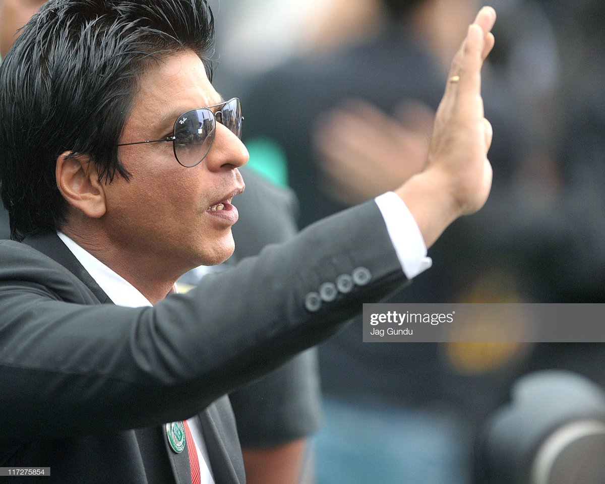 iSRKzVampire's tweet photo. Take a look his One side of his charming face. 
@iamsrk 🔥 https://t.co/sHTKqcRJ4m