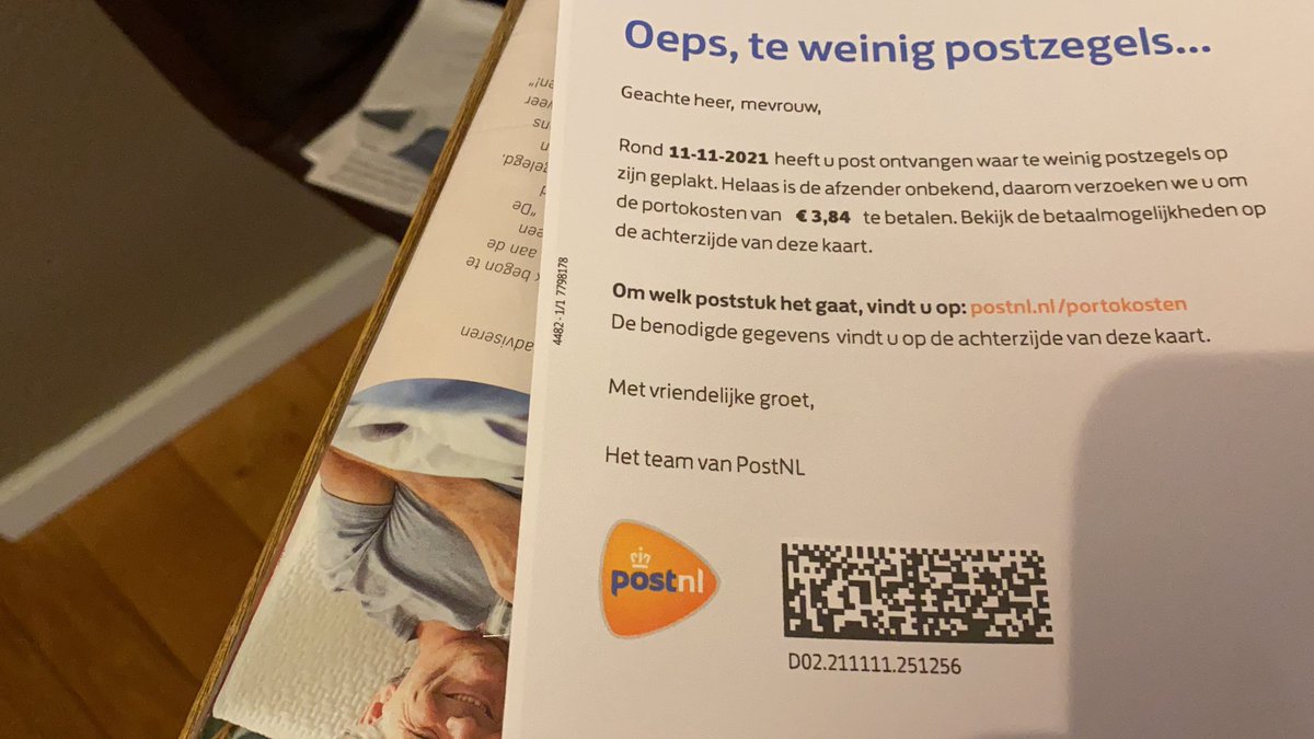 KGelderen's tweet photo. Wat nu??? 3,84 euro!!!
Weet niet om welke brief dit gaat? Wil ik PostNL bellen; kosten 1euro zijn ze nu helemaal van de pot….!!! Ga ik niet doen!!!! https://t.co/vJ3GScMZiY