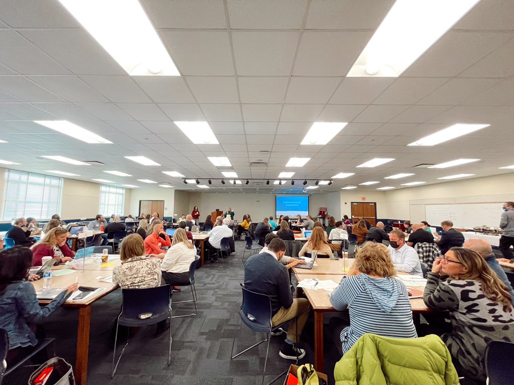CELLuindy's tweet photo. WOW— what a great turnout at our Early College Collective Meeting of Endorsed Early College High Schools! 

RT if your high school is in attendance today! 

#earlycollege #ECHS #indiana #education #CELL20years https://t.co/KpljJEoheN