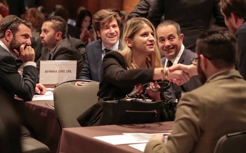 CC_GCCM's tweet photo. CC Members: Work together, play together, adventure together... 🤔 🕵️♀️ 🚌
(Memories from Europe 2016 GCCM in London)
#cc
#business
#telconetworking https://t.co/TfOWUU3nN8