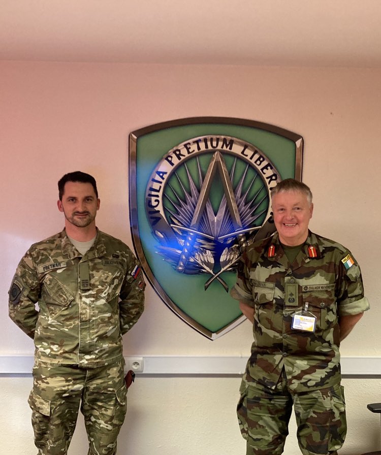 irishmilrep's tweet photo. Deputy Chief of Staff Operations receiving @NATO_KFOR  and Partnership Briefs. @defenceforces have been KFOR contributors since 1999 #strongertogether https://t.co/xgfEDo4Zau