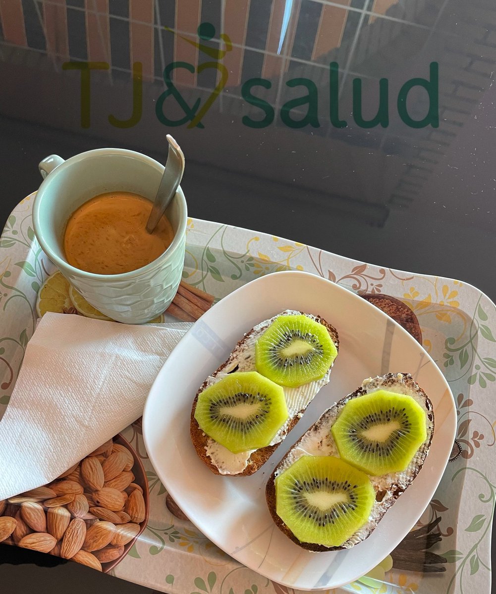 TeteJimenez8's tweet photo. ↪️Opciones de tostadas saludables🍞
🔹Tostada de barrita 100% integral, con base de queso fresco de untar y kiwi
#tjsalud #toats #breakfast #healthyfood #healthyrecipes #healthylifestyle https://t.co/Qbh8Q6736g