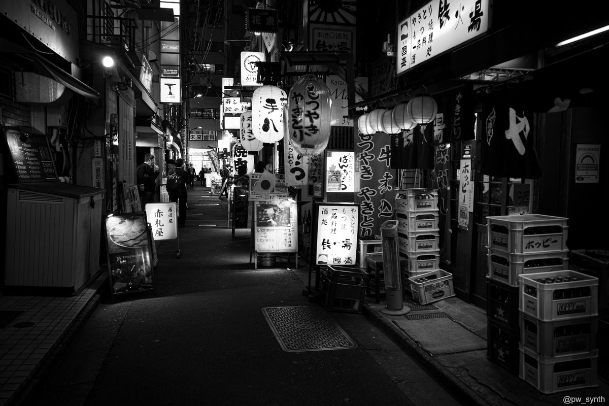 pw_synth's tweet photo. 令和三年 霜月 #18
#streetphotography #snap 
#monochrome
#RICOHGR #GR #GRIII #GR3 https://t.co/ixthZaRUNT