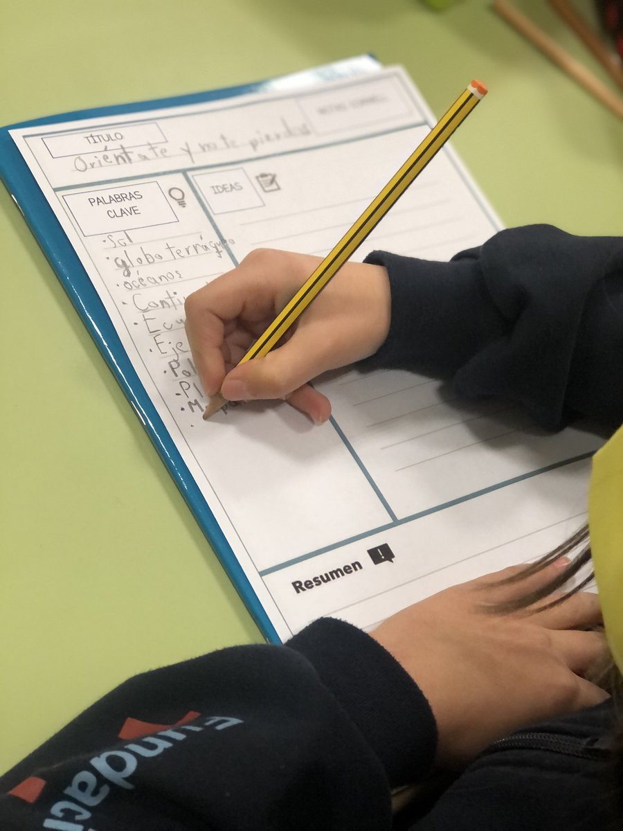 RocioPF5's tweet photo. Mediante notas Cornell trabajamos conceptos e ideas clave sobre mapas #ProyectoGeografía @TrilemaAmerica https://t.co/2883PPES1L