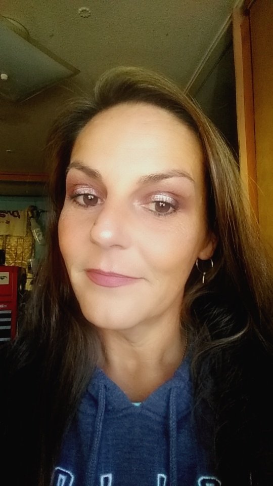 mariecasey216's tweet photo. Easy date night look☺️ @ColourPopCo @KissProducts @LAColorsusa @NYXCosmetics @PIXIBeauty @nanacocobeauty @revlon @MakeupRVLTN @OFRACosmetics @elfcosmetics @MDGLOWCosmetics https://t.co/E8uawUNEOs