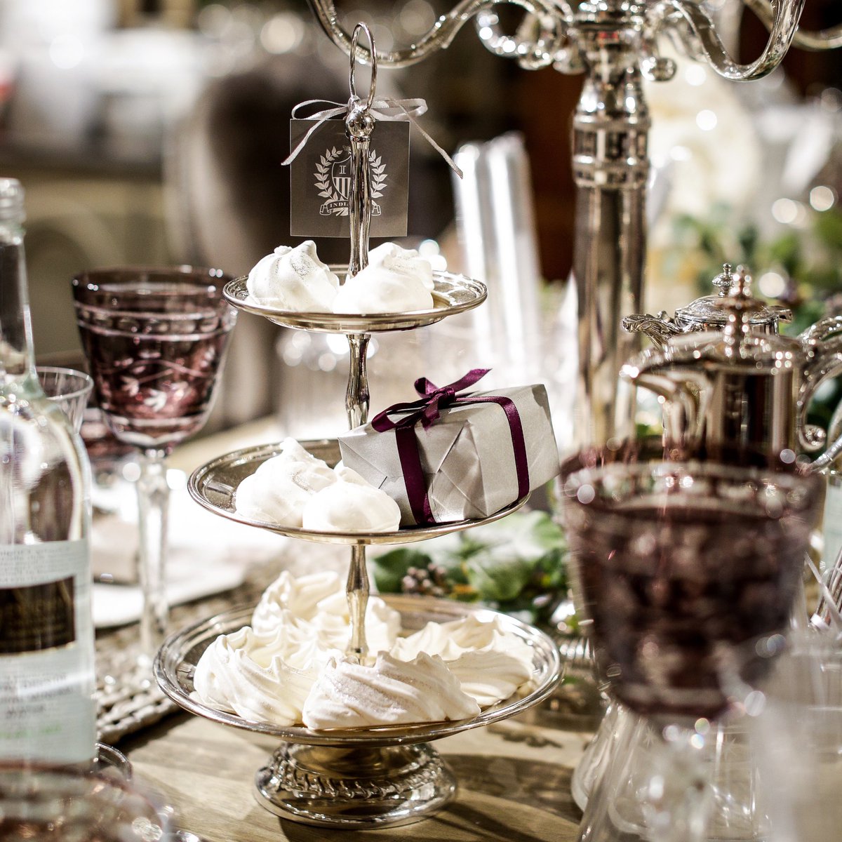 #Christmas tabletop #inspo !

bit.ly/3wd8zwb