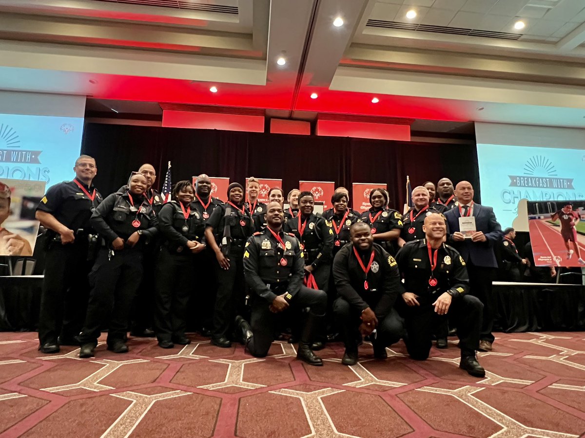 ๐ ๐
๐ป๐พ๐๐ ๐ฌ. ๐ฒ๐บ๐๐ผ๐๐พ๐ (@sanchezchi_) on Twitter photo Good catching up with my <a href="/DallasPD/">Dallas Police Dept</a> family and supporting a cause worthy of everyoneโs support! <a href="/WJWest233/">West</a> <a href="/DPDCA/">DPDCommunityAffairs</a> <a href="/DPDChiefGarcia/">Eddie Garcia</a> @DPDAnderson Good catching up with my <a href="/DallasPD/">Dallas Police Dept</a> family and supporting a cause worthy of everyoneโs support! <a href="/WJWest233/">West</a> <a href="/DPDCA/">DPDCommunityAffairs</a> <a href="/DPDChiefGarcia/">Eddie Garcia</a> @DPDAnderson