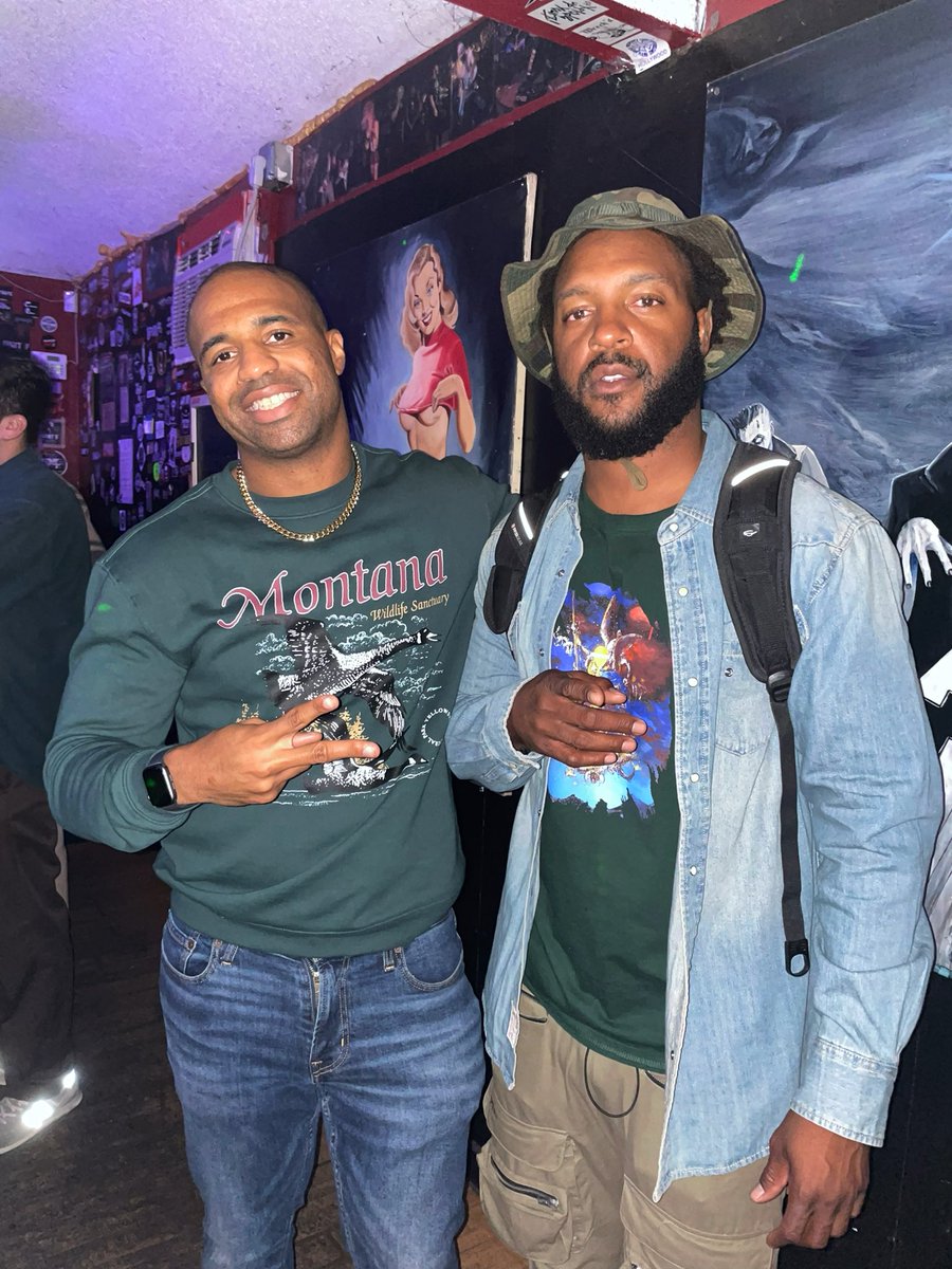 YoungMalk's tweet photo. My brotha @DaveTheProfit and In last night at the #OCConnect showcase…known this brotha since 2006! #BetaPhiOmega #UIU #Spitters https://t.co/5o7BazKFev