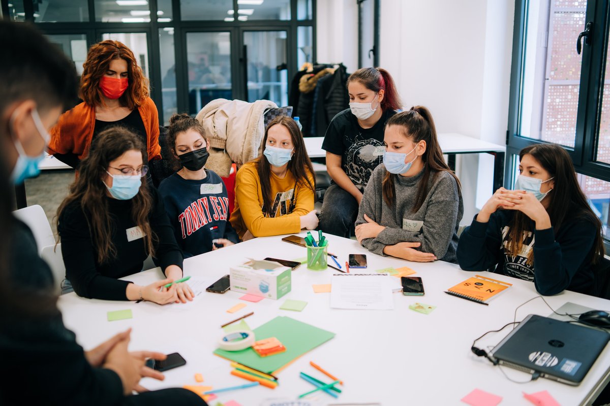 opens2019's tweet image. Ušli smo u 4. ciklus projekta "Uključi se, pronađi rešenje!".
Program participativnog budžetiranja namenjen je srednjoškolcima koji imaju priliku da okupe svoj tim, osmisle ideju po njihovim potrebama i potrebama njihove mikro zajednice. 
#EduNet #Ukljucisepronađiresenje #OPENS