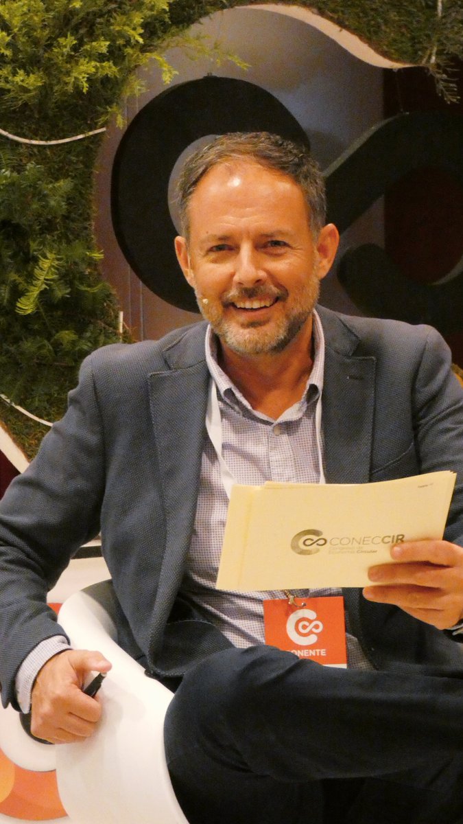 Mesa redonda "La economía circular y la #FP": Eloy Mayo (#CPIFPSanBlas), MariJose Barriola (<a href="/tknika/">Tknika</a>) y Lui Orús (#CENIFER). Modera Toni Martínez, Dtor Gral Innovación y FP (<a href="/tonimartinez24/">Toni Martínez Ramos</a> <a href="/fp_aragon/">FP Aragón</a>)
#EconomíaCircular <a href="/GobAragon/">Gobierno de Aragón</a> <a href="/educaciongob/">Ministerio de Educación, FP y Deportes</a> <a href="/mitecogob/">Transición Ecológica y Reto Demográfico</a> <a href="/EU_Commission/">European Commission</a>