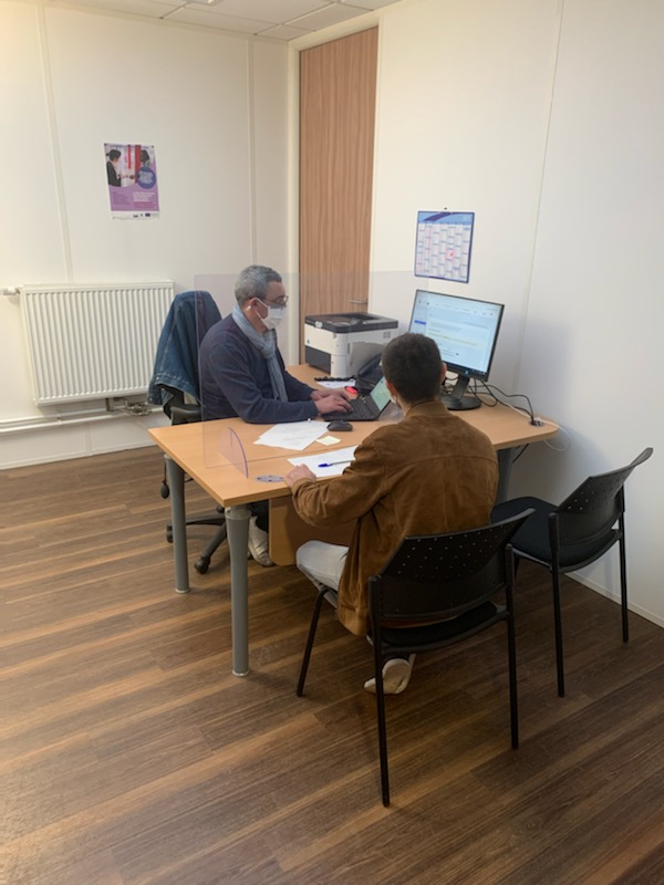 CelineToumi's tweet photo. 11 demandeurs d'emploi repartent ce jour avec un positionnement en formation #transport ou #logistique 
#ReussirSansAttendre #TousMobilises pour les bénéficiaires du #RSA au @poleemploi_HDF de #LilleRépublique
@MSavary_PE
@DebreyneF
@SeverineDelong https://t.co/sf27Tl0416