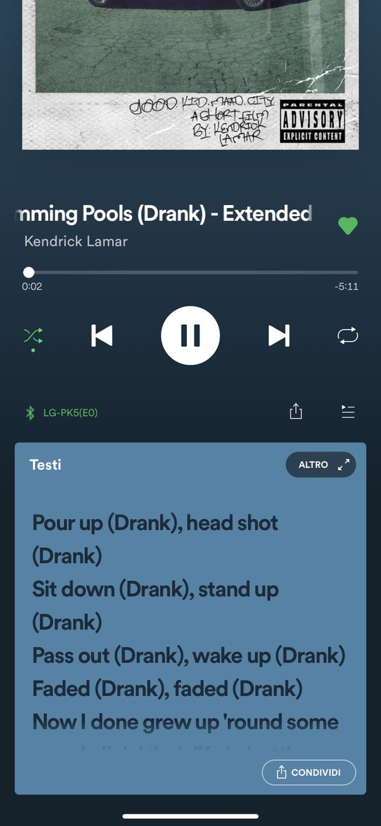AmeDvx19's tweet photo. spotify che aggiunge finalmente i testi sotto le canzoni grazie🥰🦦 https://t.co/OOxK65q6aH