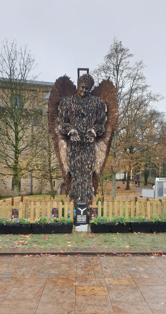DebraBriggs1963's tweet photo. The Knife Angel is at Blackburn Cathedral until the end of November. A strangely beautiful sight but every knife must hold a sad story. #TheKnifeAngel #BlackburnCathedralQuarter #knivesKill #Tears #SurrenderYourKnife #LoveLife❤ https://t.co/0Ua694TrLv