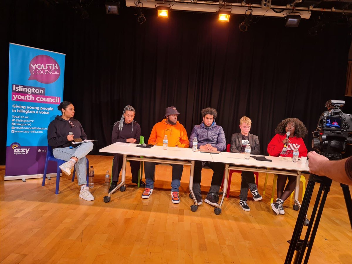 Mwh_London's tweet image. Pleasant evening yesterday at @platformhub. Huge thanks to @IFForum1 for organising this debate held by very articulate and intelligent Youth from our community.