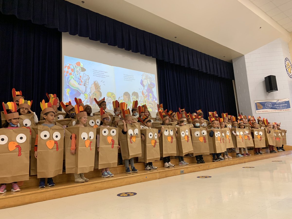 MrsKinginKinder's tweet photo. Thank you to @NPMusicRoom for the beautiful kindergarten Thanksgiving Play! We had the cutest turkeys in all the land 🥰🦃 @npepanthers https://t.co/GBhKdPJvCp